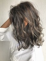 トリート 南行徳本店(TREAT)&nbsp;アッシュベージュ×極細ハイライト/南行徳