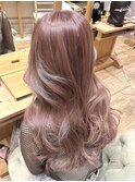シルバーピンクベージュ艶感ニュアンスカラーレイヤーカット