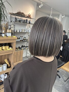 ムニ(MUNI) *ボブ×デザインカラーグレージュ*