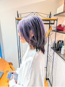 サロン クィ ベルジョーネ(SALON QUI BELLGIONE) ウルフカット ラベンダーパープル