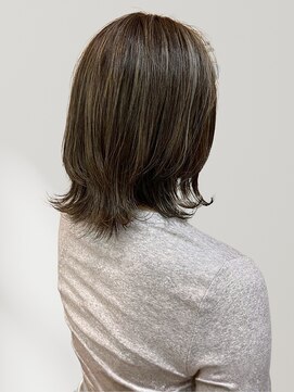 ヘアーメイク グロー(hair make grow) オリーブグレージュカラー 白髪ぼかしハイライト ウルフカット