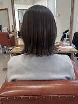 パル バイ ラベスト(Pal by lovest)&nbsp;切りっぱなしボブ×グレー