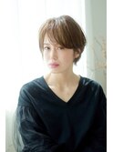 アッシュベージュ×ショート