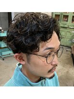 メーヴェ(Mowen) mowen 南堀江　メンズ　刈り上げ×スパイラルパーマ×オトナ男子