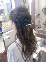 ラプトヘア アームズ(Rapt.Hair ARMS) ハーフアップ