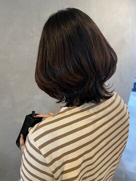 ティティ(TiTi) くびれ小顔スタイル【TiTi_福田莉野】