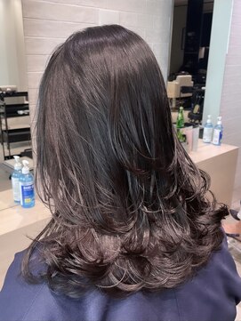 ステア ケース(stair case) 【NATASHA】ミディアム中盛りレイヤー