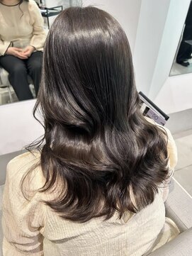 ステア ケース(stair case) 韓国風艶巻きロングミディアム前髪カットトリートメント