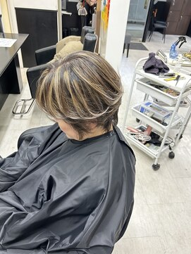 アイズ 本厚木(AIZU) 白髪ぼかしメッシュ