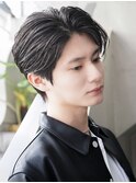 スーツ短髪ツーブロック束感モテる黒髪シークレットパーマ流行