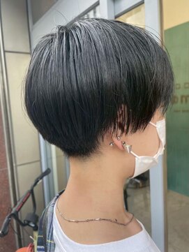 ロミー 本厚木(ROMMY.) 本厚木☆刈り上げマッシュショート刈り上げショート黒髪☆モード