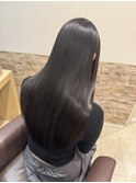 髪質改善 巻ける縮毛矯正 ストレート 黒髪ロング レイヤー 艶髪