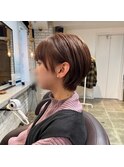 耳掛けショートスタイル