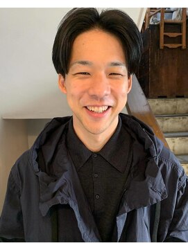 カット アトリエ ルームスリー(cut atelier room3) メンズセンターパート