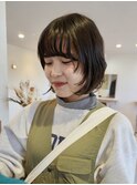 ステップカットボブ