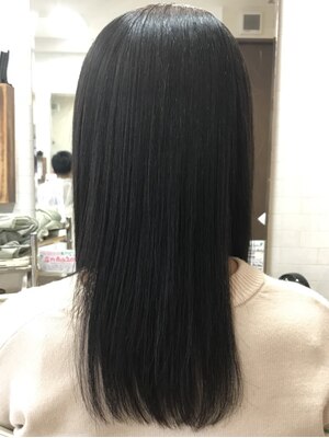 一人ひとりの癖を見極め,アナタに合った施術を心がけています♪”Lamp”で理想のヘアを手に入れて下さい☆