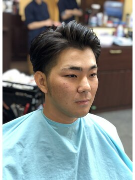 キングズバーバーショップ ツービッツ(King's Barbershop 2-bits) ツーブロック