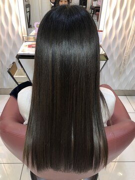 クオリス 赤塚店(QUALIS) 10.20.30代おすすめ美髪チャージカット