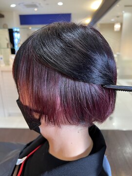 ニフティ(NIFTY) カシスレッド×インナーカラー/ダブルカラー/熊本/上通