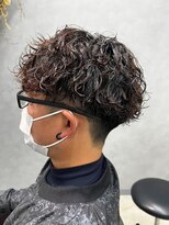 リット×ベリエ(Lit.×belier)&nbsp;波巻きパーマメンズパーマメンズヘアツーブロックツイストパーマ