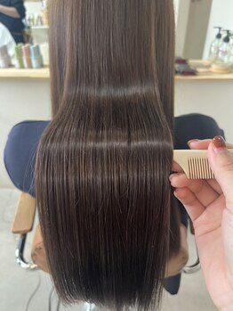 パサつき、うねりや広がり、白髪の悩みがある方やいつまでもキレイな髪でいたい方におすすめ!《UPTOGROSS》