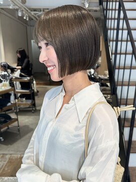 ナリー(Nary) ミニボブ×オリーブカラー