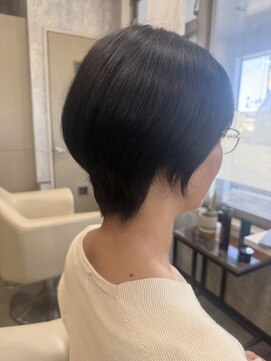 イーラ(E-LA) 定期カット　ショートボブ　ヘッドスパ