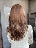 巻き髪ヘアー