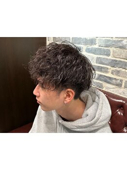 くせ毛風ナチュラル～スパイラルまで!自由自在な質感でキマるパーマ<理容室>[御徒町/メンズ/MEN'S/学割U24]