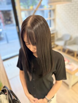 アース 三軒茶屋店(HAIR&MAKE EARTH) 赤みを抑えた柔らかなオリーブベージュ【三軒茶屋】