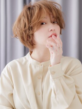 カバーヘア ブリス 戸田公園西口店(COVER HAIR bliss) ミルクティーブロンド抜け感フェザーショートZ戸田公園20代30代