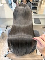 キュア 池袋(CURE) 8トーンブリーチなしアッシュグレー×髪質改善 #114