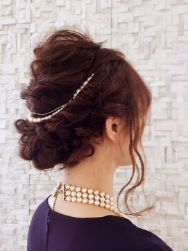 フレイストート(Frais Tout) ルーズくるりんぱ編み込みヘアセット