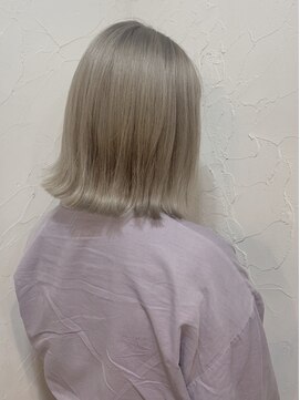 アイ 代々木公園(aye) ボブ×ミルクティーカラー