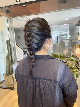 エヌプラス(N+) 黒髪グラデヘアーオリーブグレー小顔に見せるヘアココアベージュ