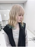 ホワイトブロンド×エメラルドグリーン