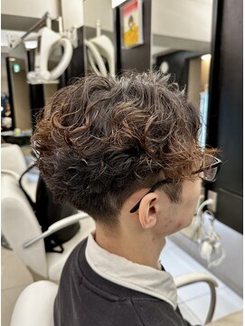 キングスベリーユナイテッド(Kingsbury United) スパイラルパーマセンターパート