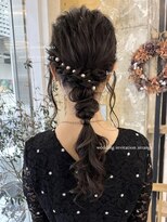 エレン(E L E N)&nbsp;ローポニーテールアレンジ