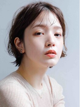 ロッソ 浦添店(Rosso)の写真/カットだけでキマる。計算されたカットで毎日のヘアセットが格段と楽になる。伸びてきても綺麗が続く[浦添]