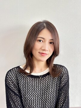 グリース (Greath) 外ハネセミロング