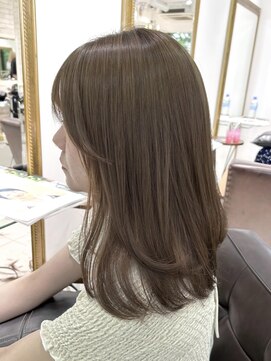 アマトウキョウ アユンチェ(AMA TOKYO×AYUNCHE) ベージュカラー  アッシュベージュ  透明感カラー