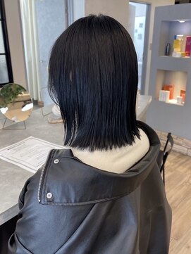 ヴィサージュバスク(VISAGE ba.s.k) 切りっぱなしボブ×顔まわりレイヤー