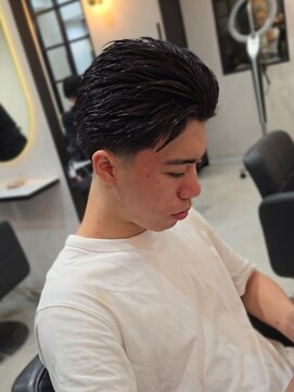 ラピス 名古屋駅前店(Lapis) 海外短髪/センターパートフェード/テーパーフェード