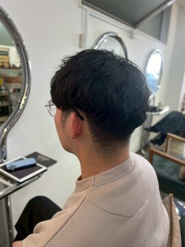 ビィーワンイースト(Be 1 EAST) メンズパーマ