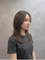 リオルソ(Re/ortho)&nbsp;動きと立体感を纏うレイヤーカット
