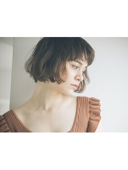 大人ショート×Garland ヌケ感ある柔らかショートが人気♪顔回りのcutと前髪cutは洗練された上品Style◎