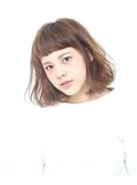 ミディアム/ベージュカラー