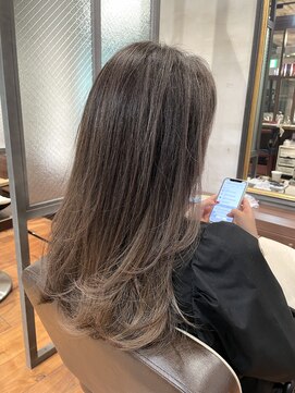 リバレッジ 広尾(Leverage) 白髪ぼかし大人ハイライト【広尾、恵比寿】担当:尾上