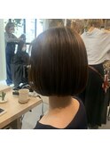 首元すっきりカーキベージュボブ