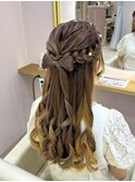 編み込み髪リボンハーフアップ